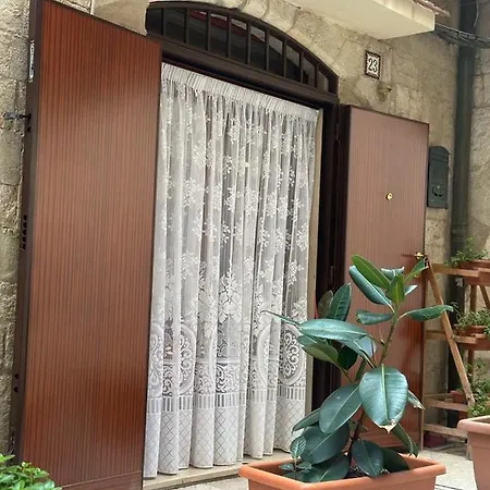 Apartament Arco Meraviglia House *